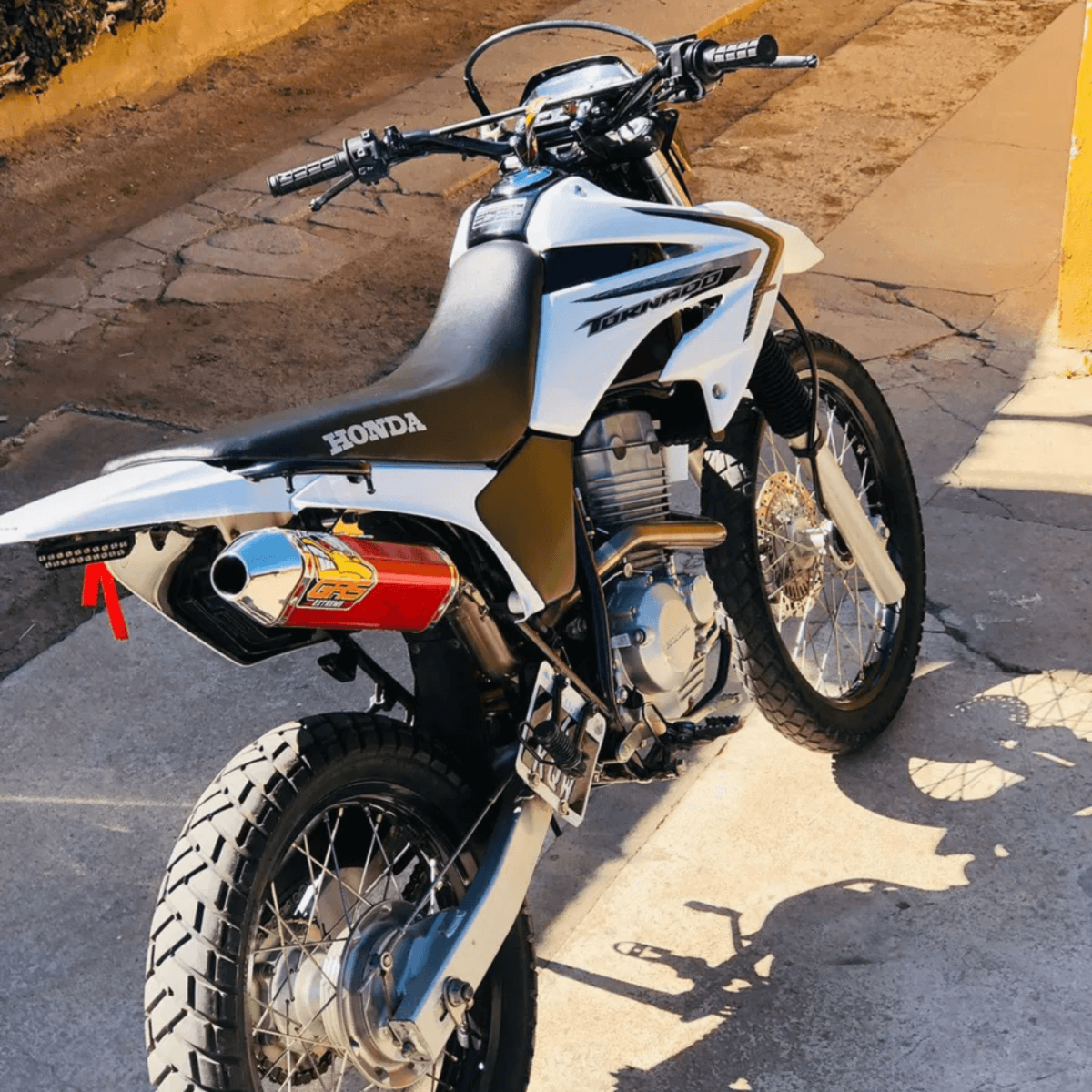 image_e9af2893-aa7b-4395-b82a-c7c981373866